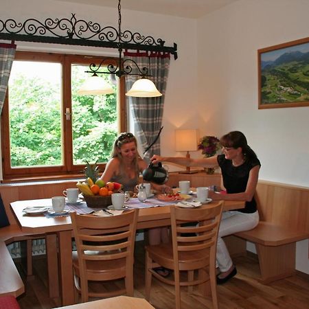 שטרובל Hotel Garni Pension Zur Wacht מראה חיצוני תמונה